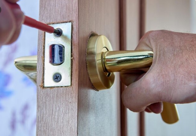 Locksmith Farnley